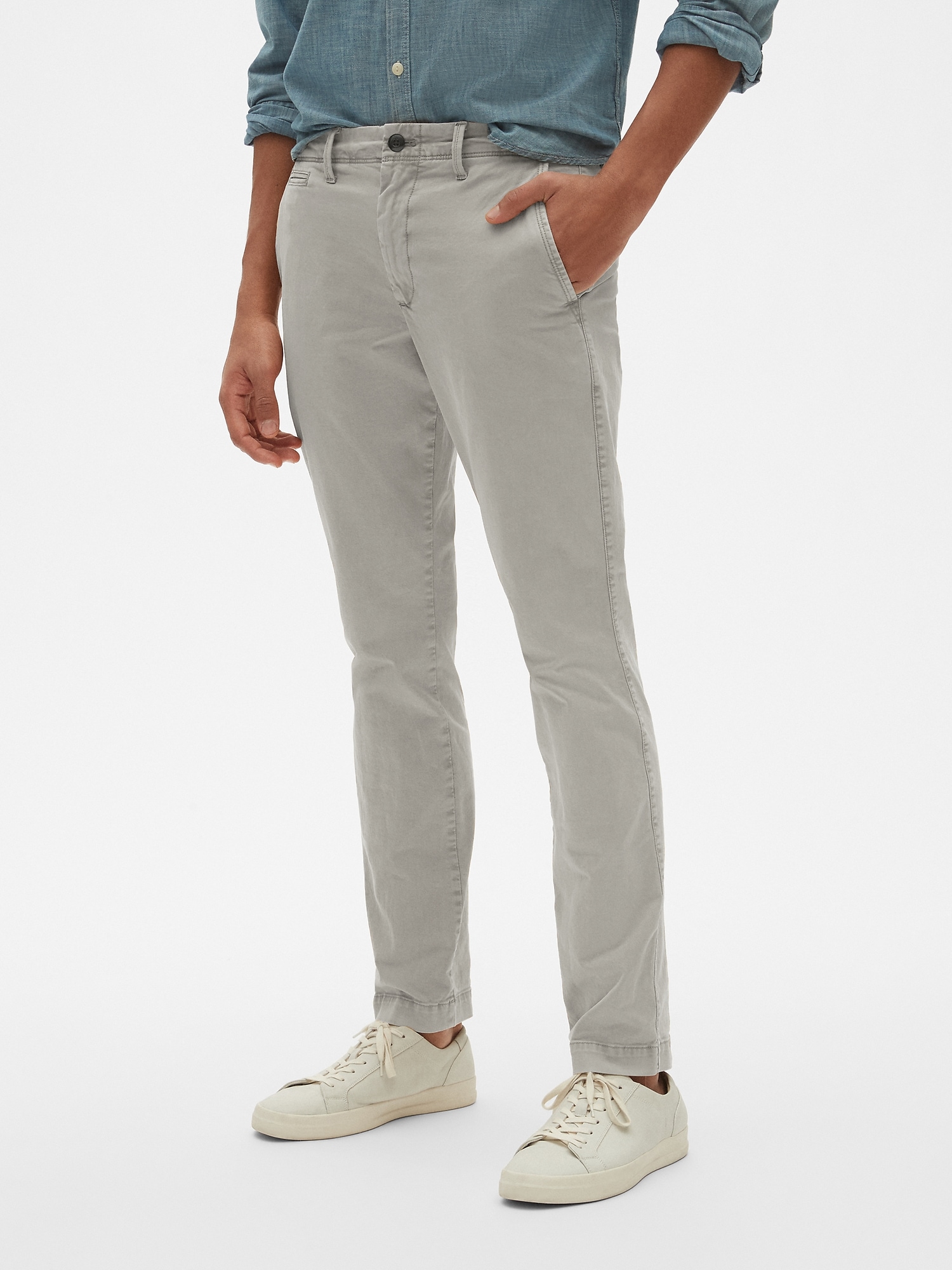 hybrid khakis in slim fit with gapflex