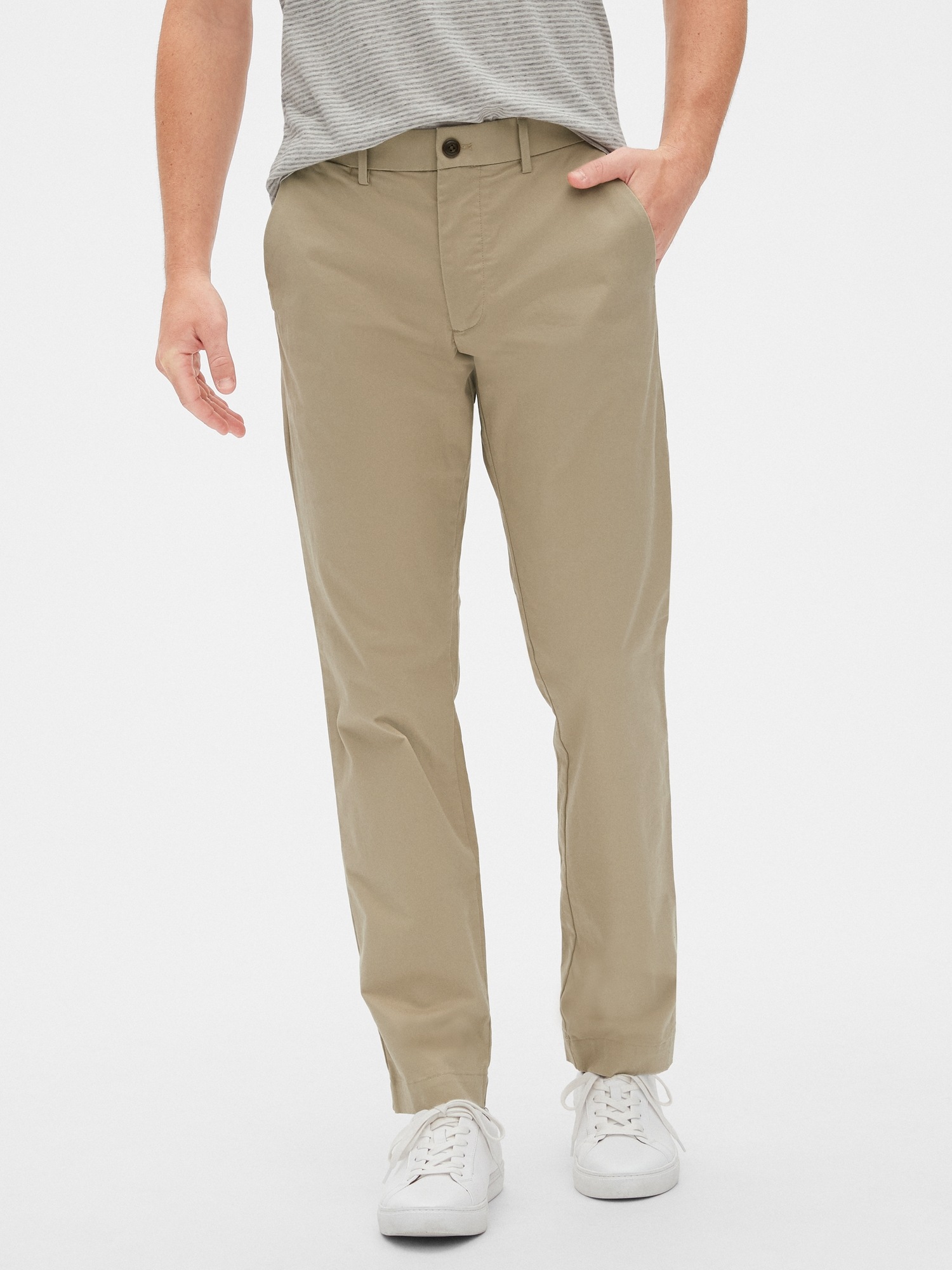 modern khakis in slim fit with gapflex