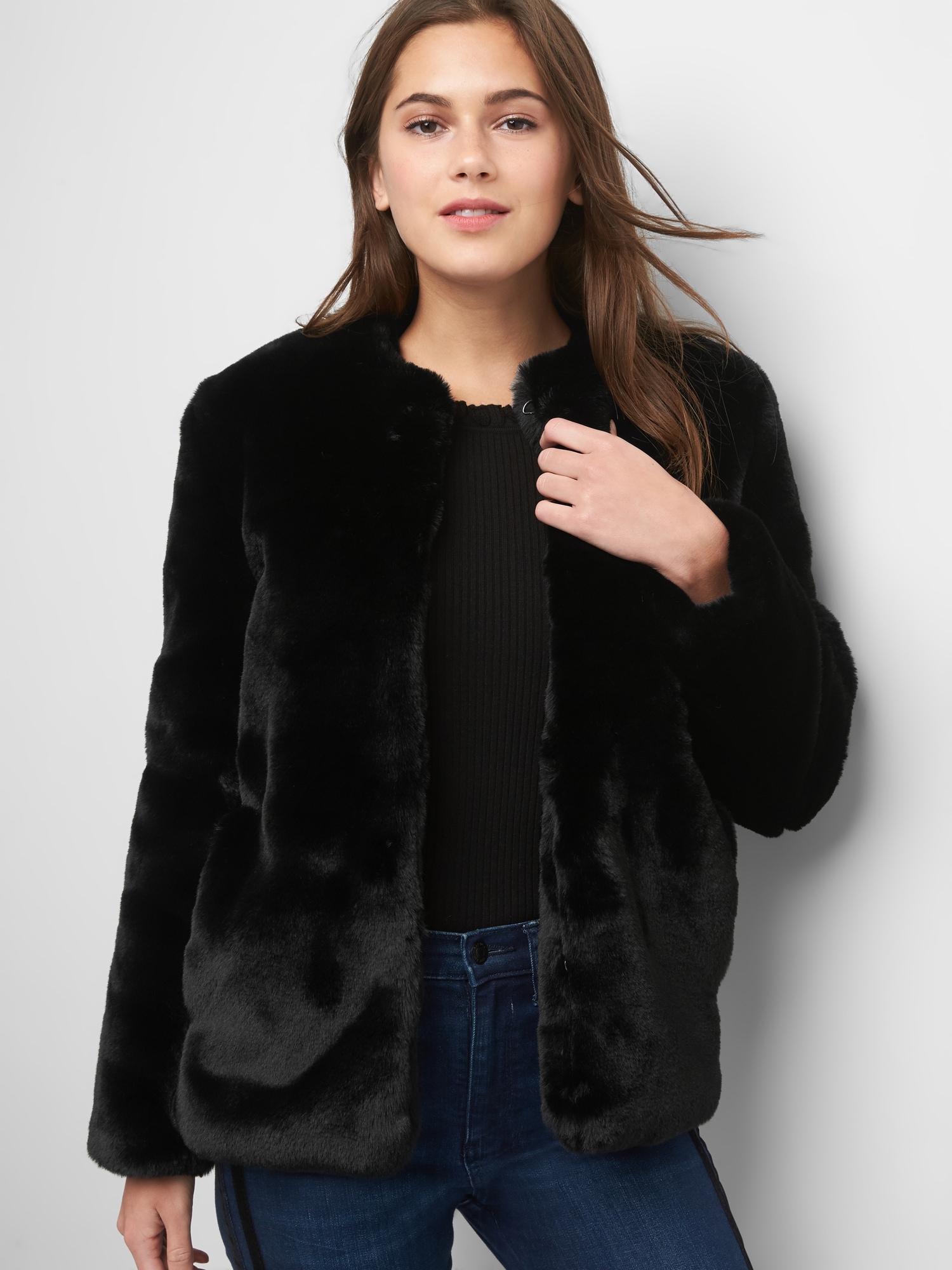 Gap black hot sale fur vest