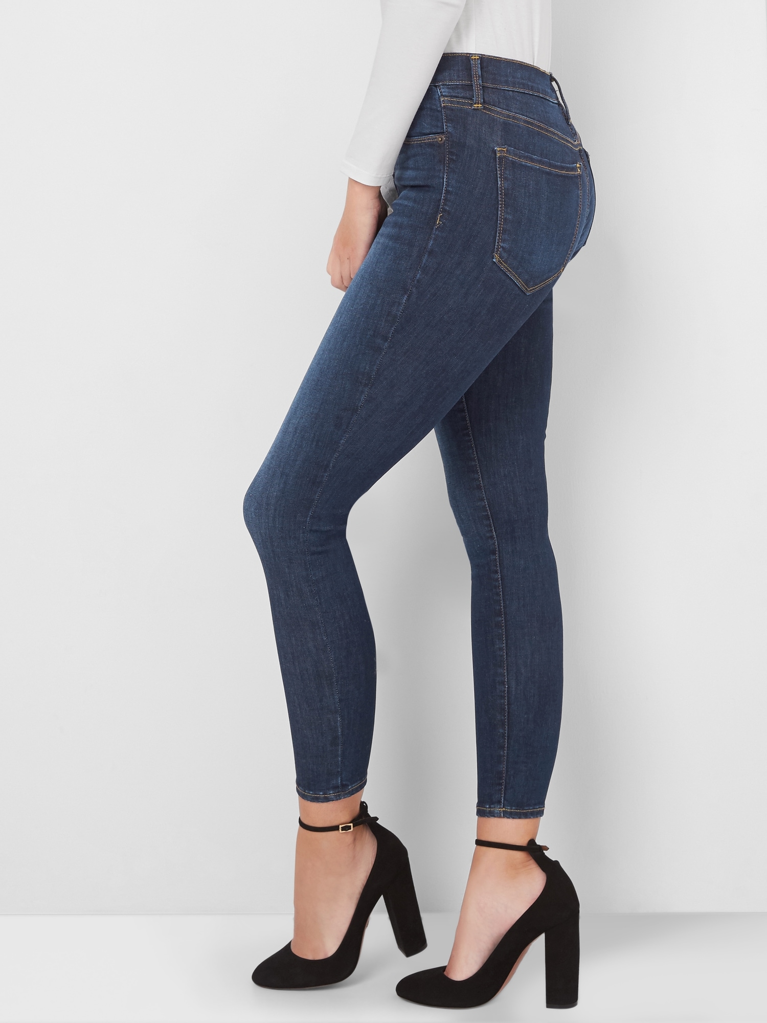 Mid rise true skinny jeans store in sculpt