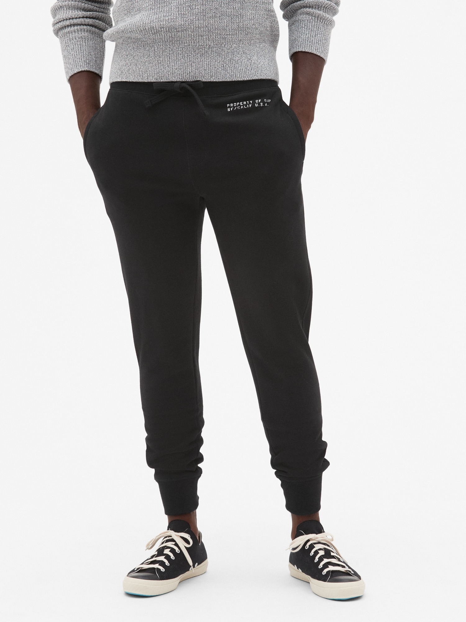 GAP Men's 2-Pack Logo Jogger Pants, Multi, Large : : Clothing,  Shoes & Accessories
