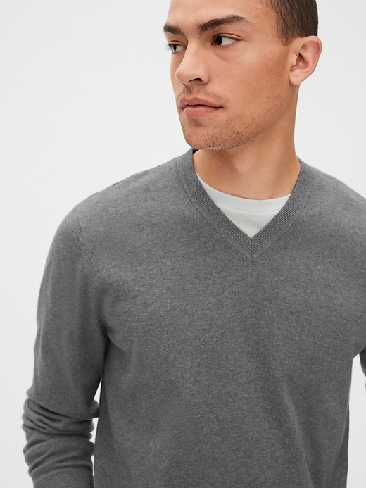 Mainstay V-Neck Sweater | Gap