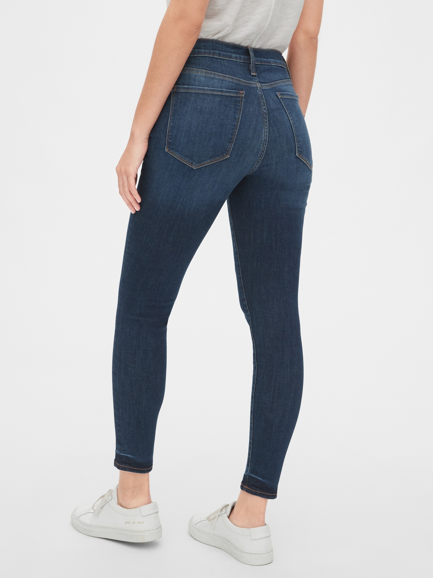 soft wear high rise true skinny jeans with secret smoothing pockets