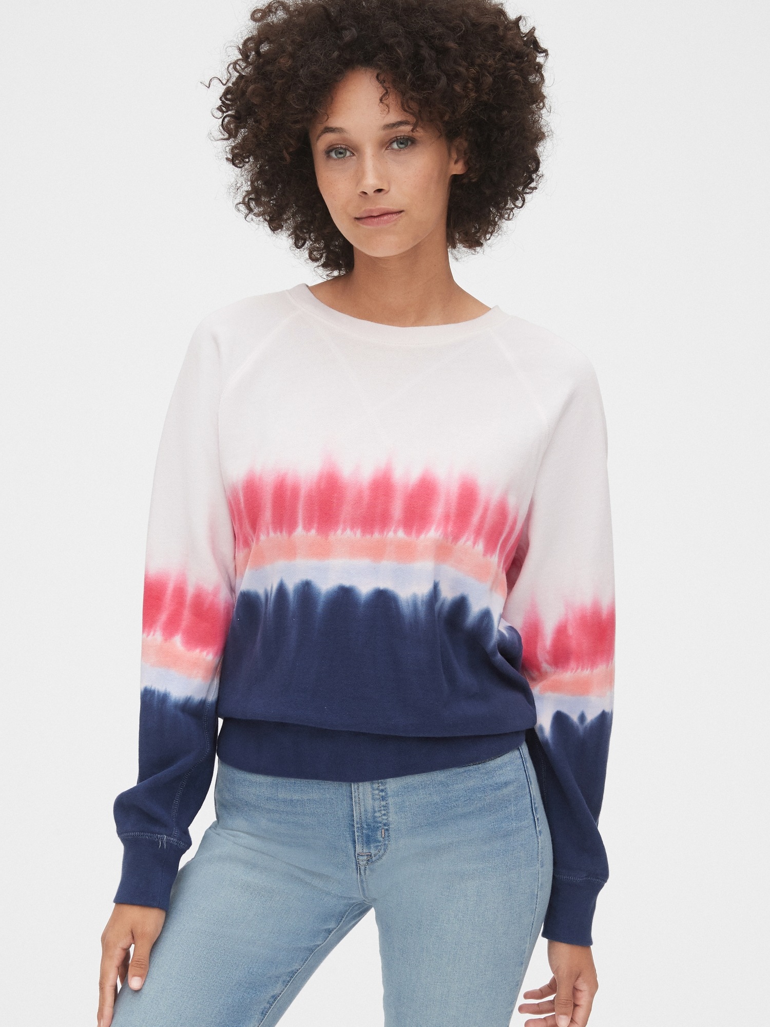 gap crewneck sweatshirt