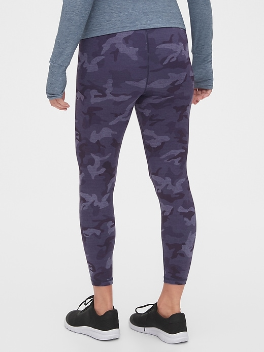 Maternity GapFit Full Panel 7/8 Legging in Eclipse