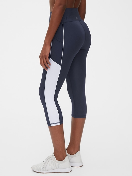 Nike clearance sculpt capri