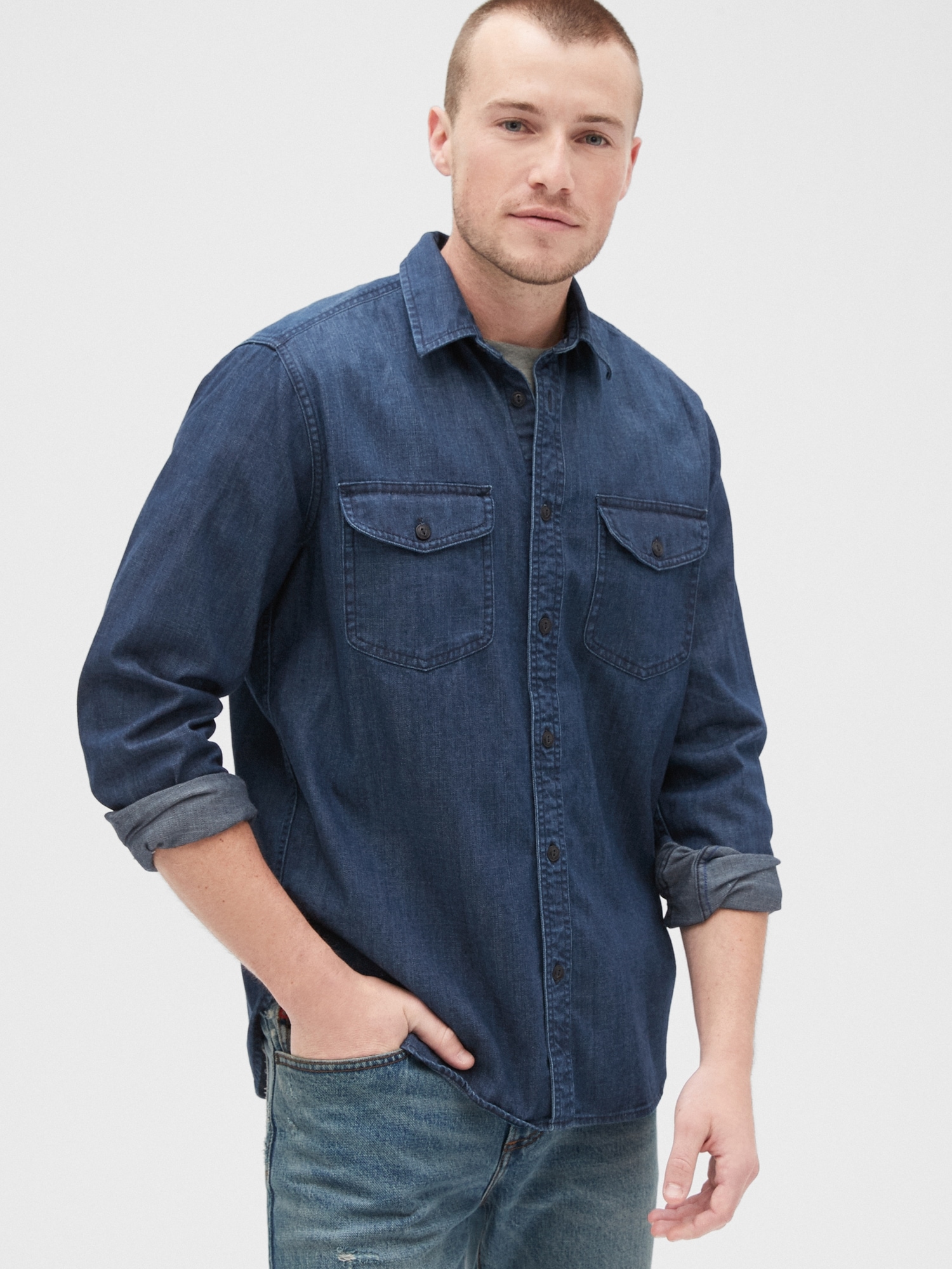 Slim-fit denim shirt