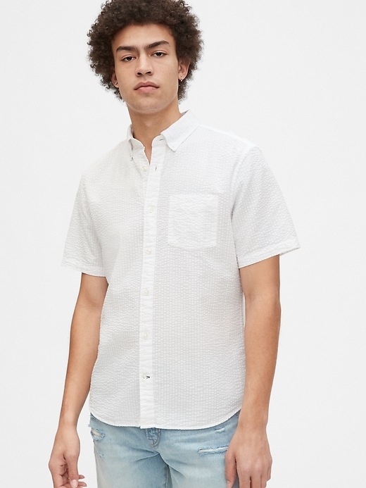 Gap Seersucker Short Sleeve Shirt. 1