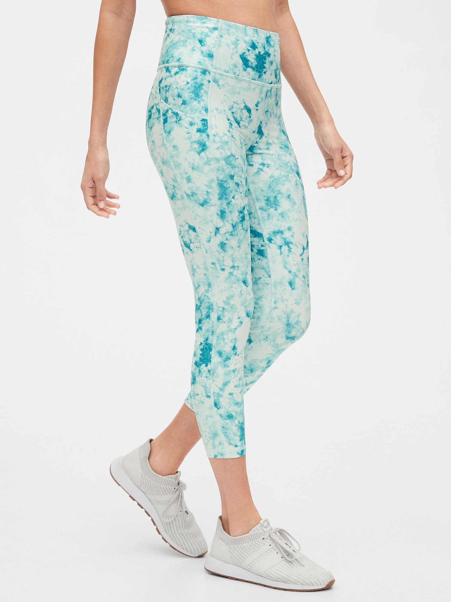 GapFit High Rise Eclipse Honeycomb 7/8 Leggings, 27 Cute Workout Clothes  to Grab When You're Bored of Basic Black Pieces