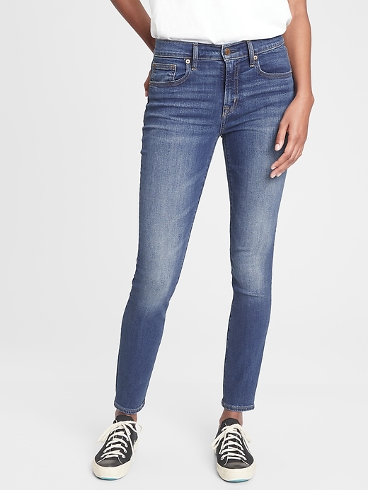 Gap - Mid Rise True Skinny Jeans with Washwell