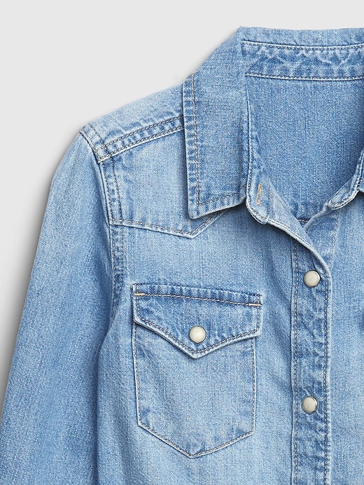 L'image numéro 4 présente Chemise western en denim pour enfant