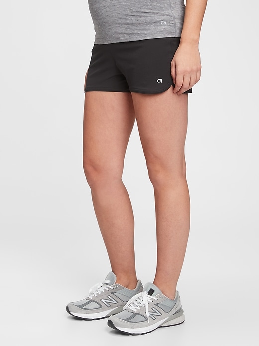 Maternity GapFit 3.5 Running Shorts