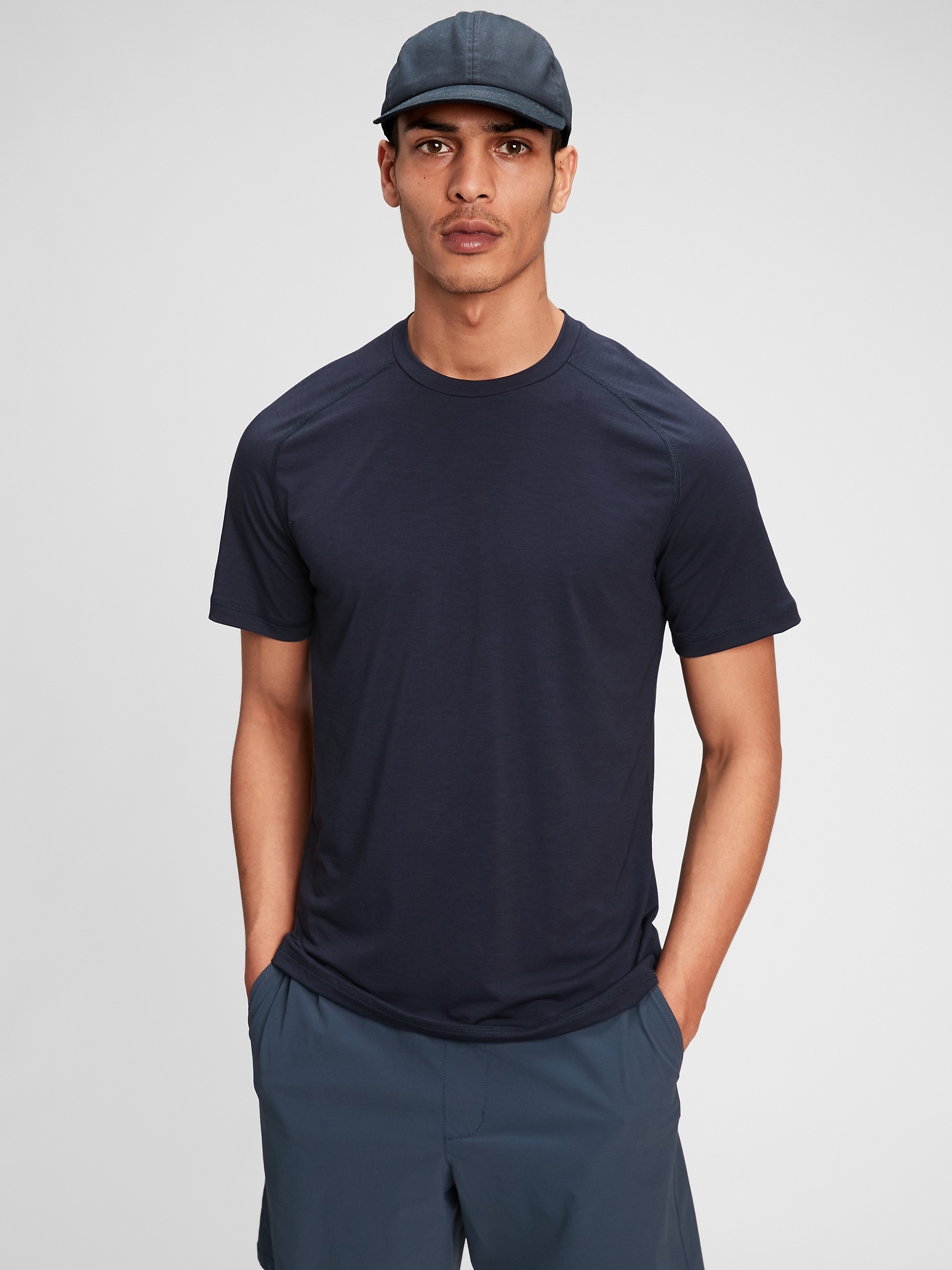 Gap Fit Active T-Shirt blue. 1