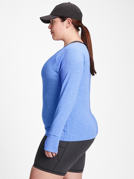 GapFit Breathe Boatneck T-Shirt, Exactly What to Wear to Your First Club  Pilates Class, Straight From the Studio's Instructors