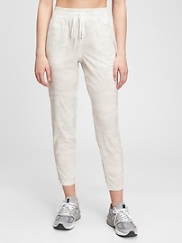 gapfit runaround tapered pant