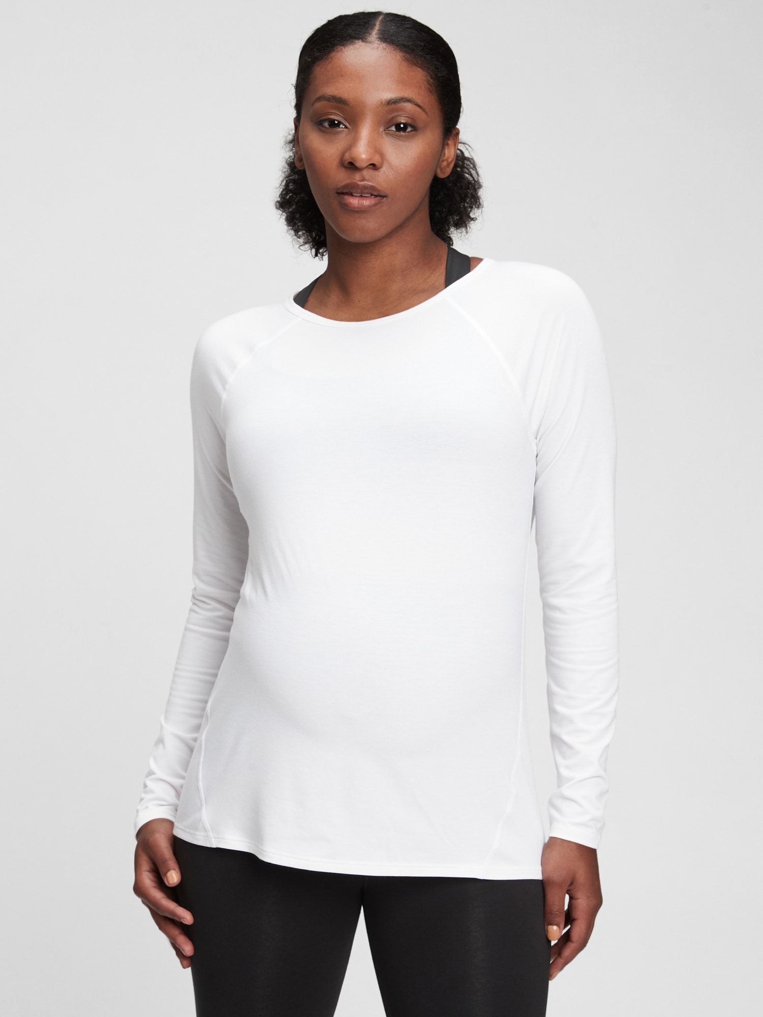 Gap Maternity GapFit Breathe T-Shirt white. 1