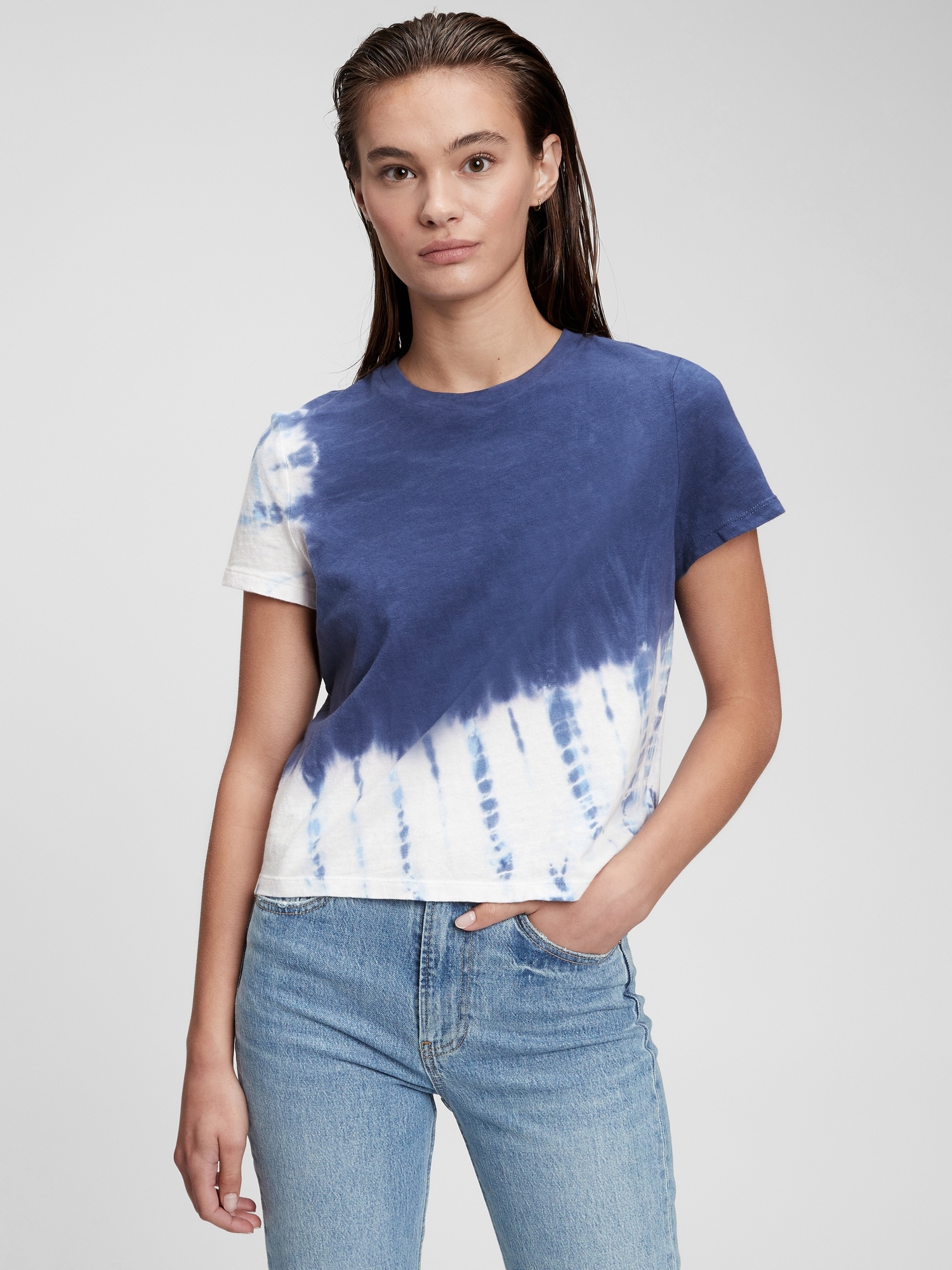 gap shrunken tee