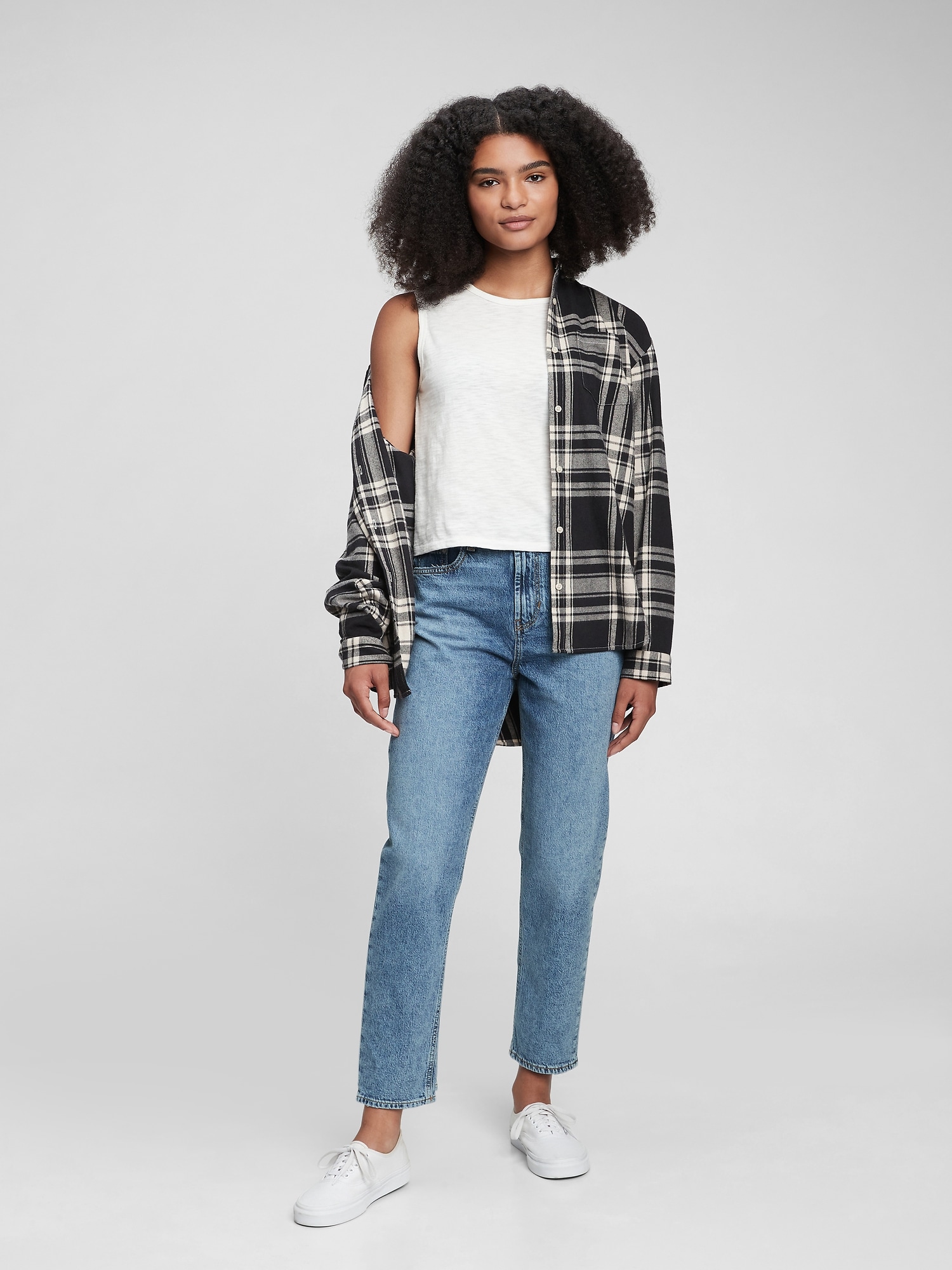 sky high rise mom jeans with washwell