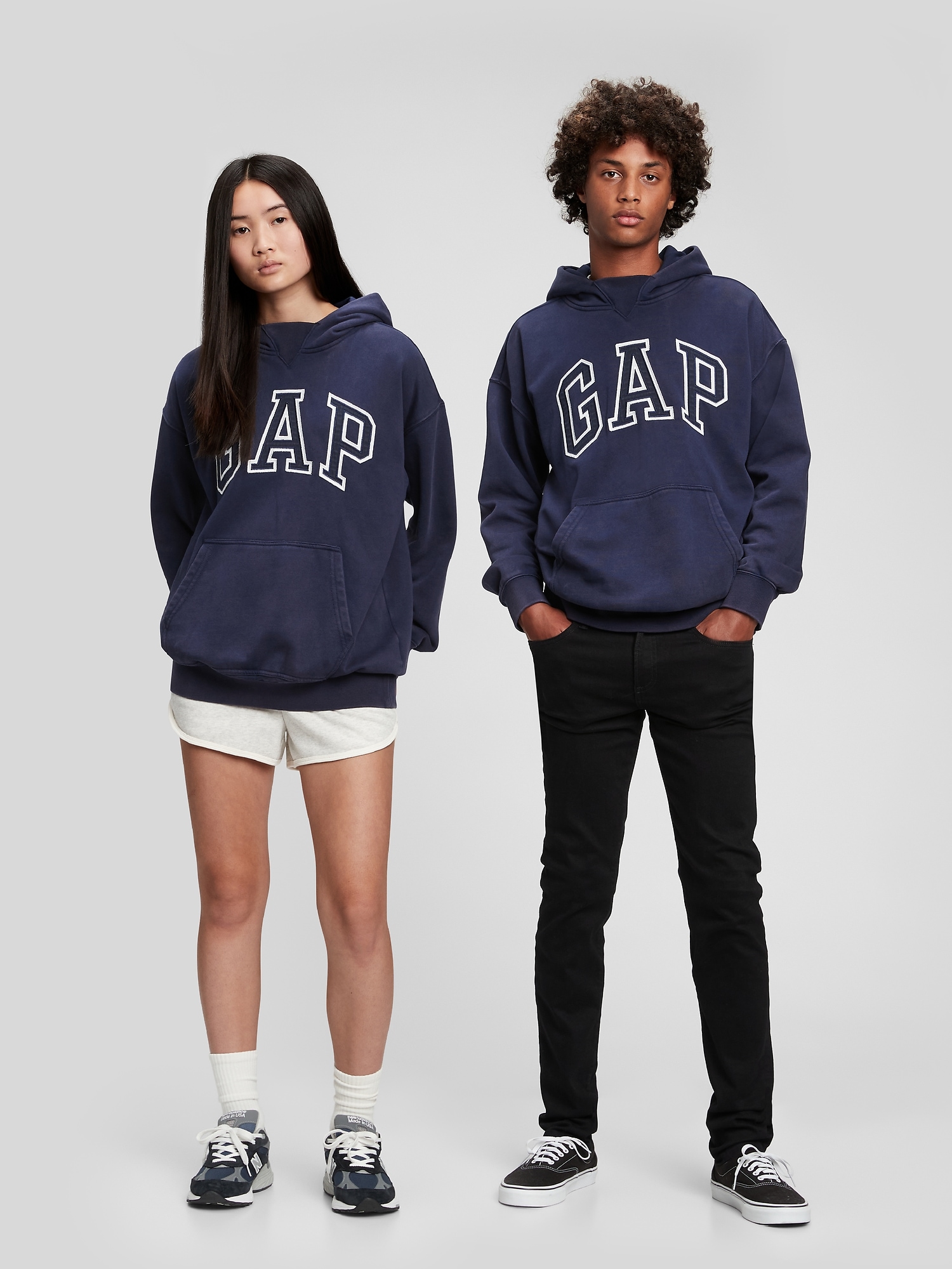 Gap navy hot sale blue sweatshirt