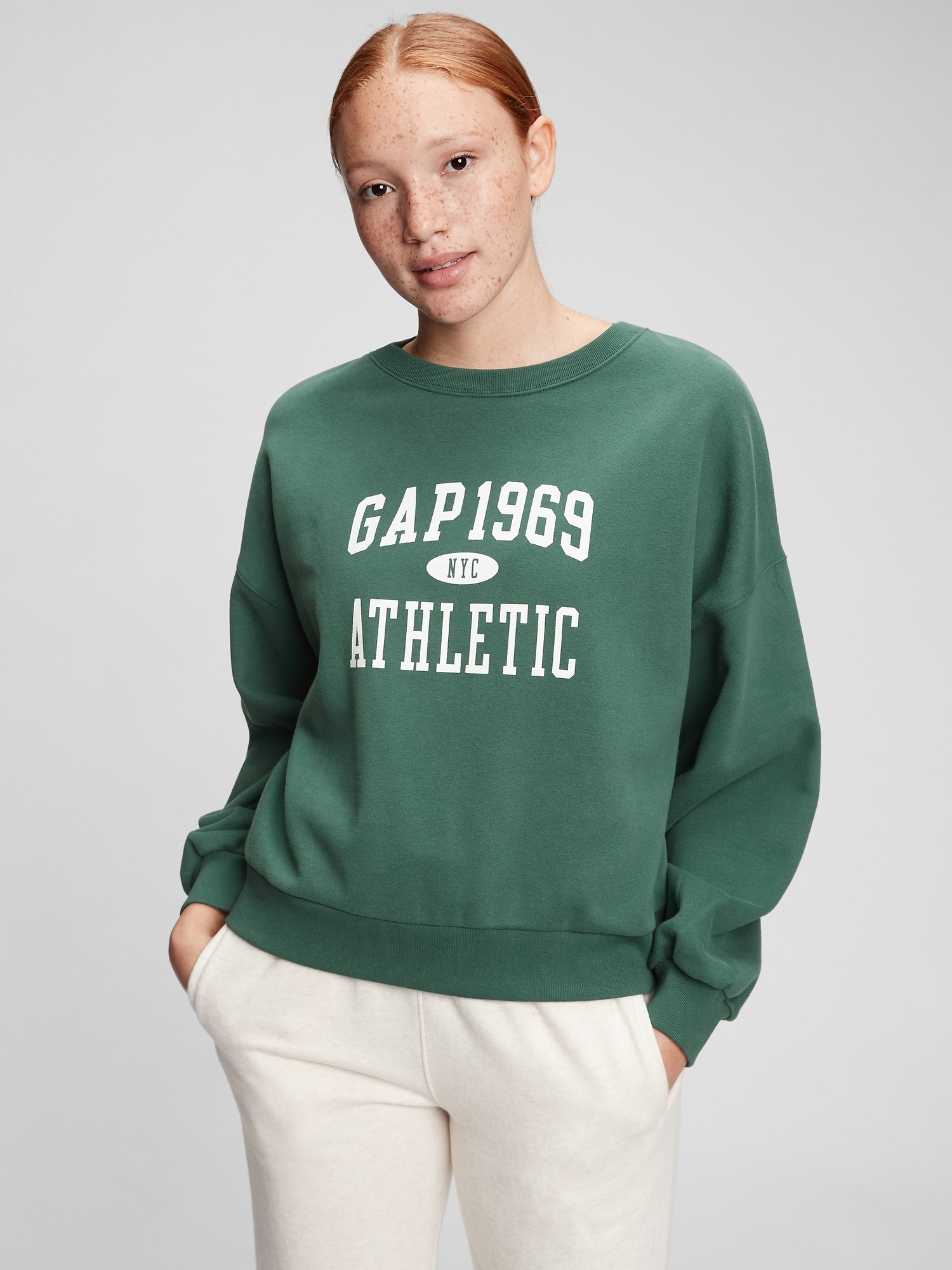 Gap green clearance sweatshirt