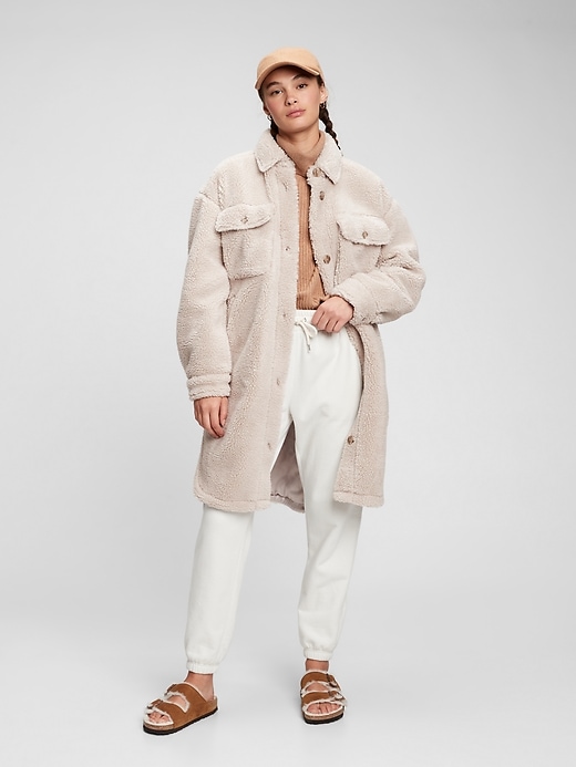 Gap Oversized Sherpa Shirt Jacket. 1