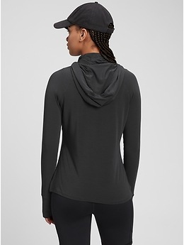 GapFit Breathe Hoodie, The 23 Coolest Workout Pieces Released at Gap This  Week, According to a Shopping Pro