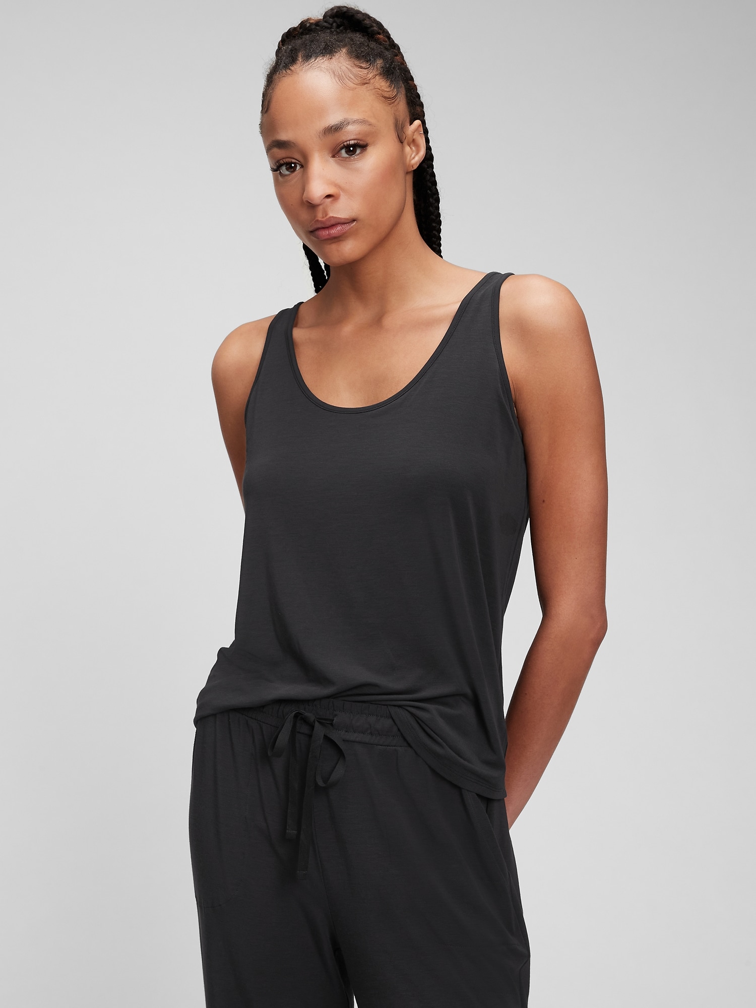 Active Ribbed Tank Top with Shelf Bra in Black –