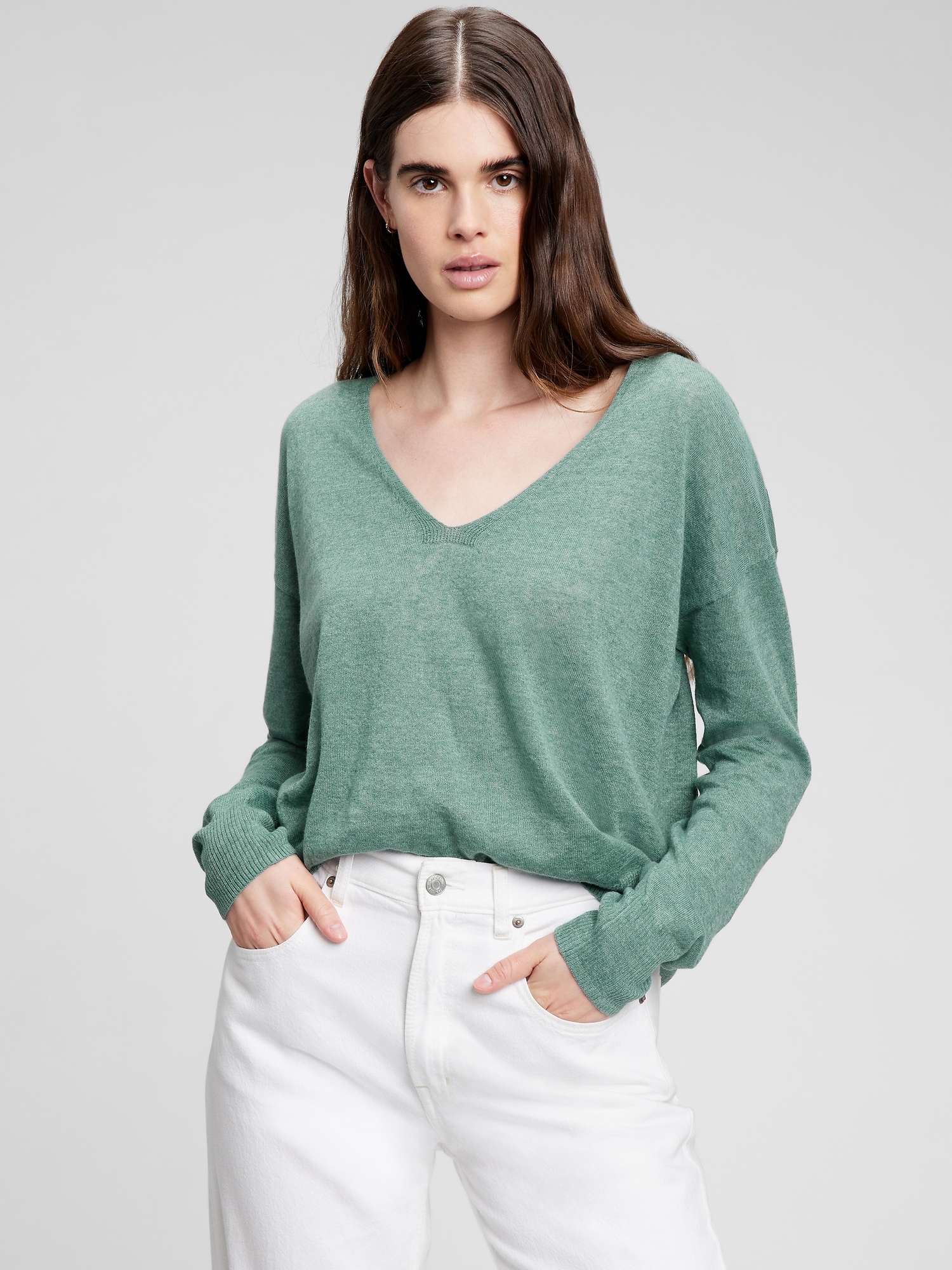 lightweight v neck sweater