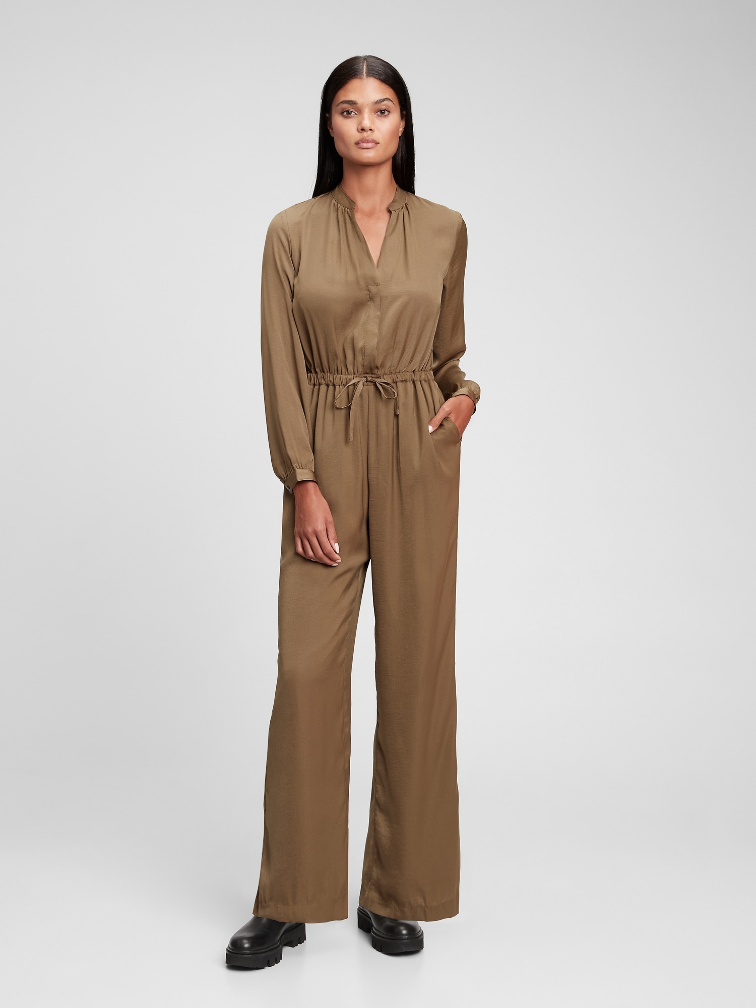 gap jump suits