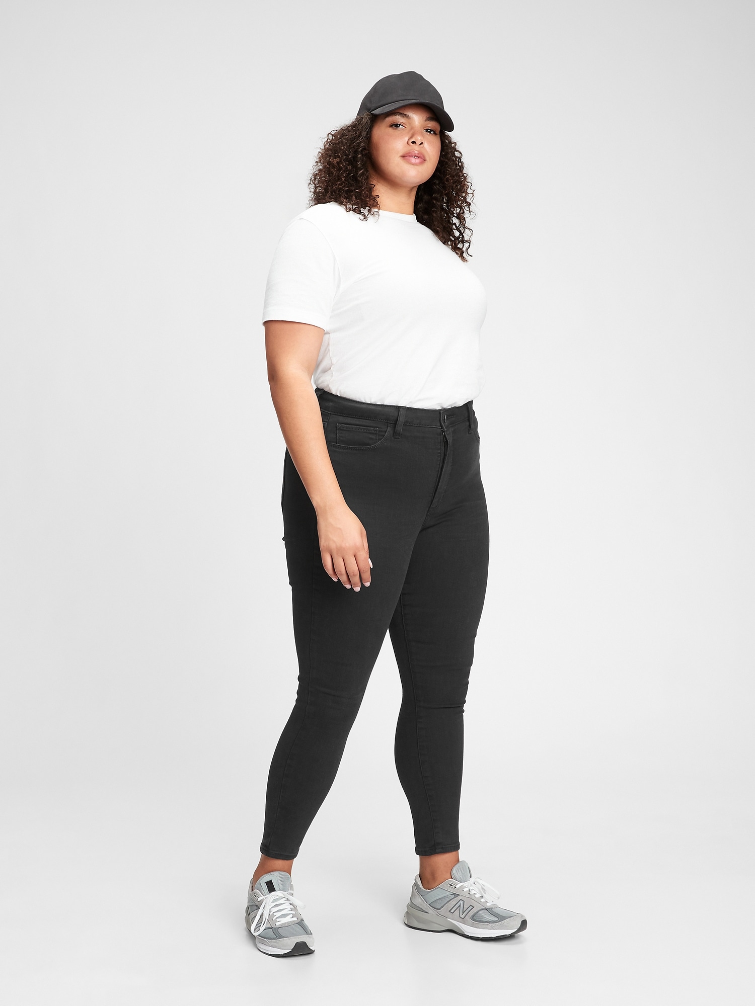 Gap - Introducing the new Universal Jegging. Flattering like denim, comfy like  leggings, and designed to look great on every. single. body. Discover your  new favourite denim, now available in sizes 2-24