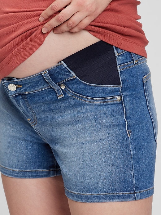 Image number 3 showing, Maternity Inset Panel 4" Denim Shorts