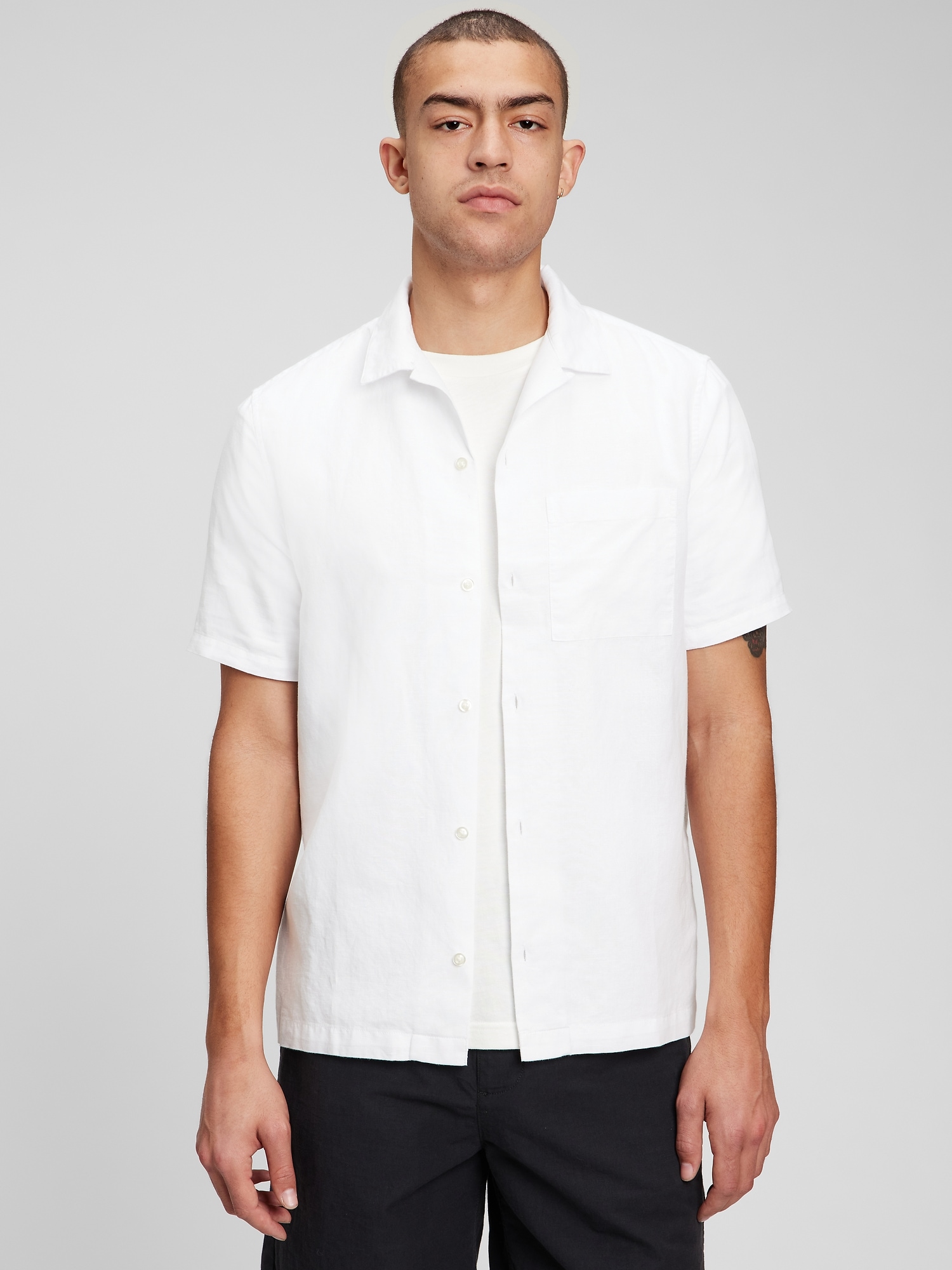  GAP Mens Short Sleeve Linen Resort Collar Button Down