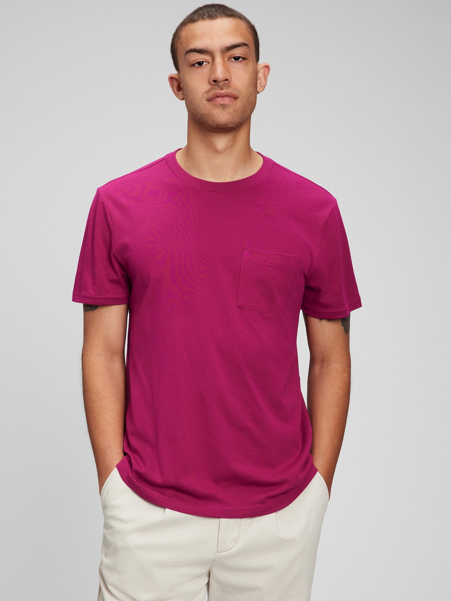 Gap 100% Organic Cotton Pocket T-Shirt pink. 1