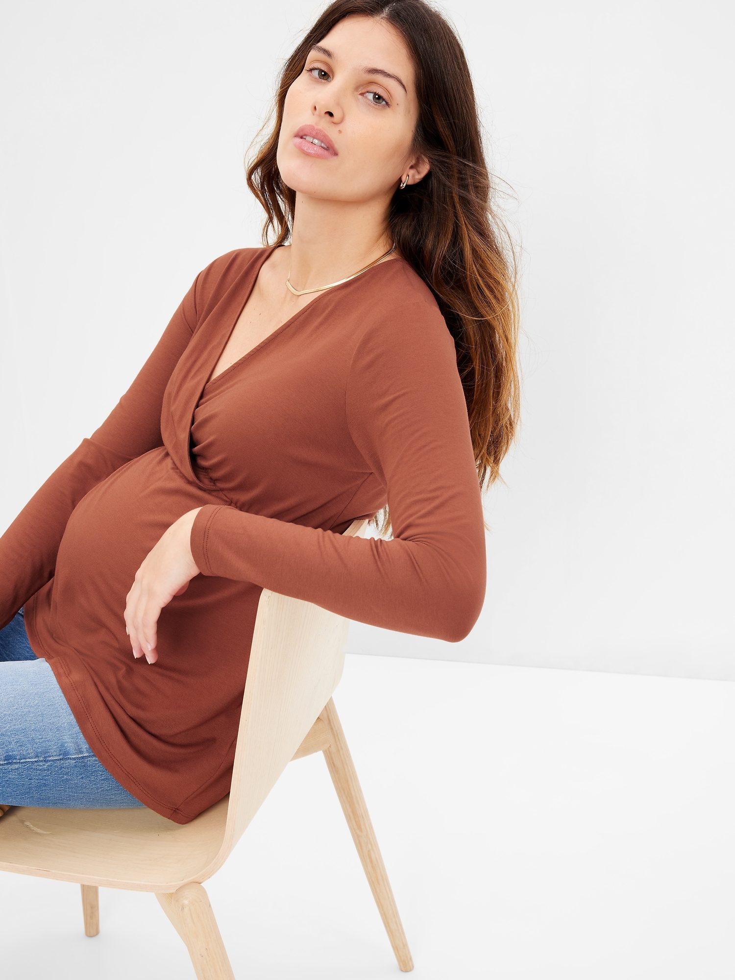 Gap Maternity Collection now in Canada! Classic, cute and comfy fashion for  your bump