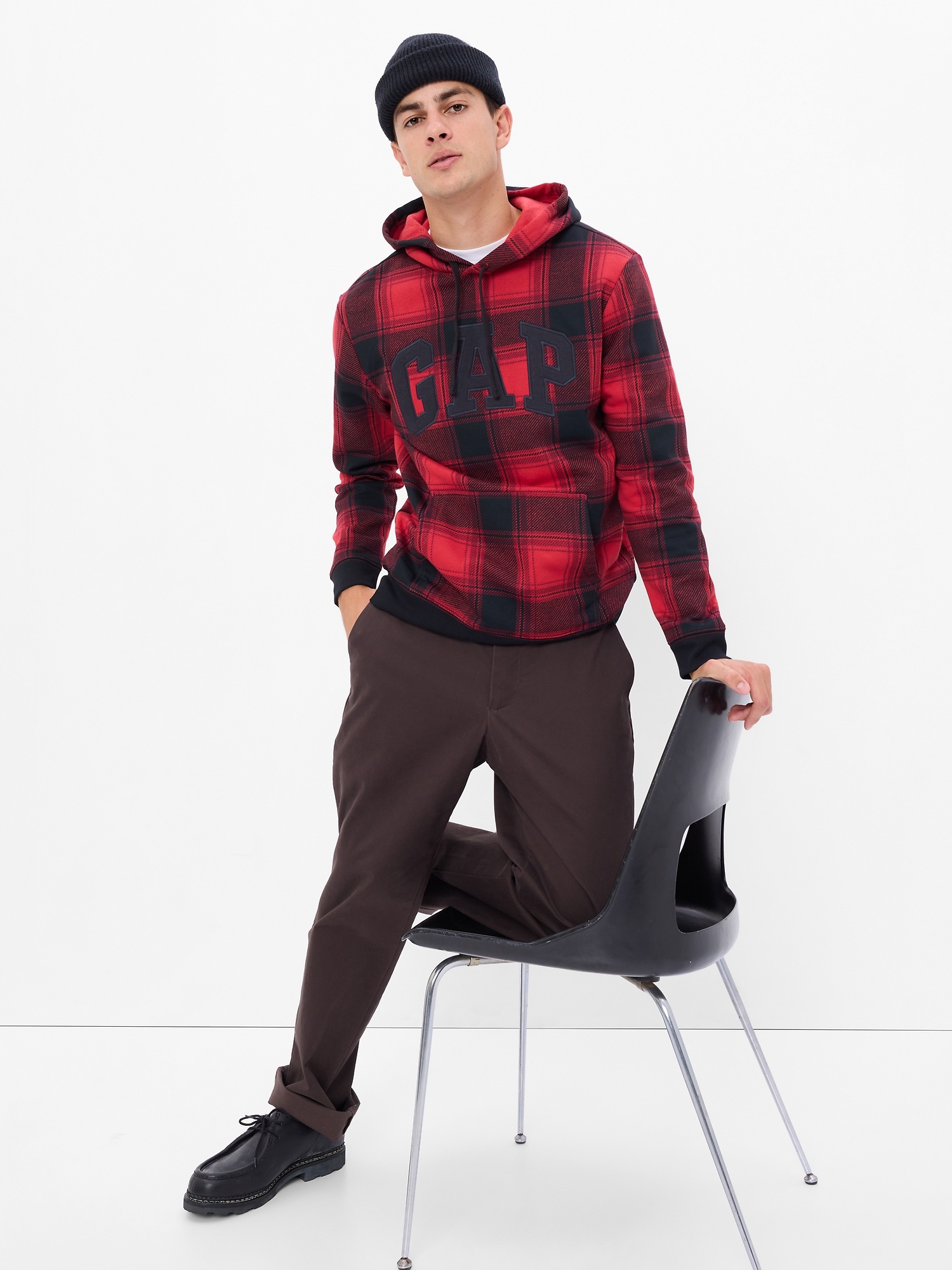 Gap Arch Logo Hoodie red. 1