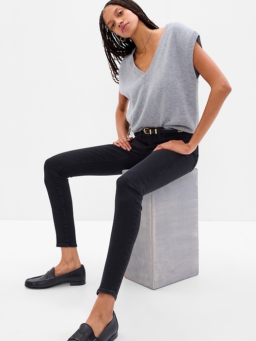 Image number 3 showing, Mid Rise True Skinny Jeans