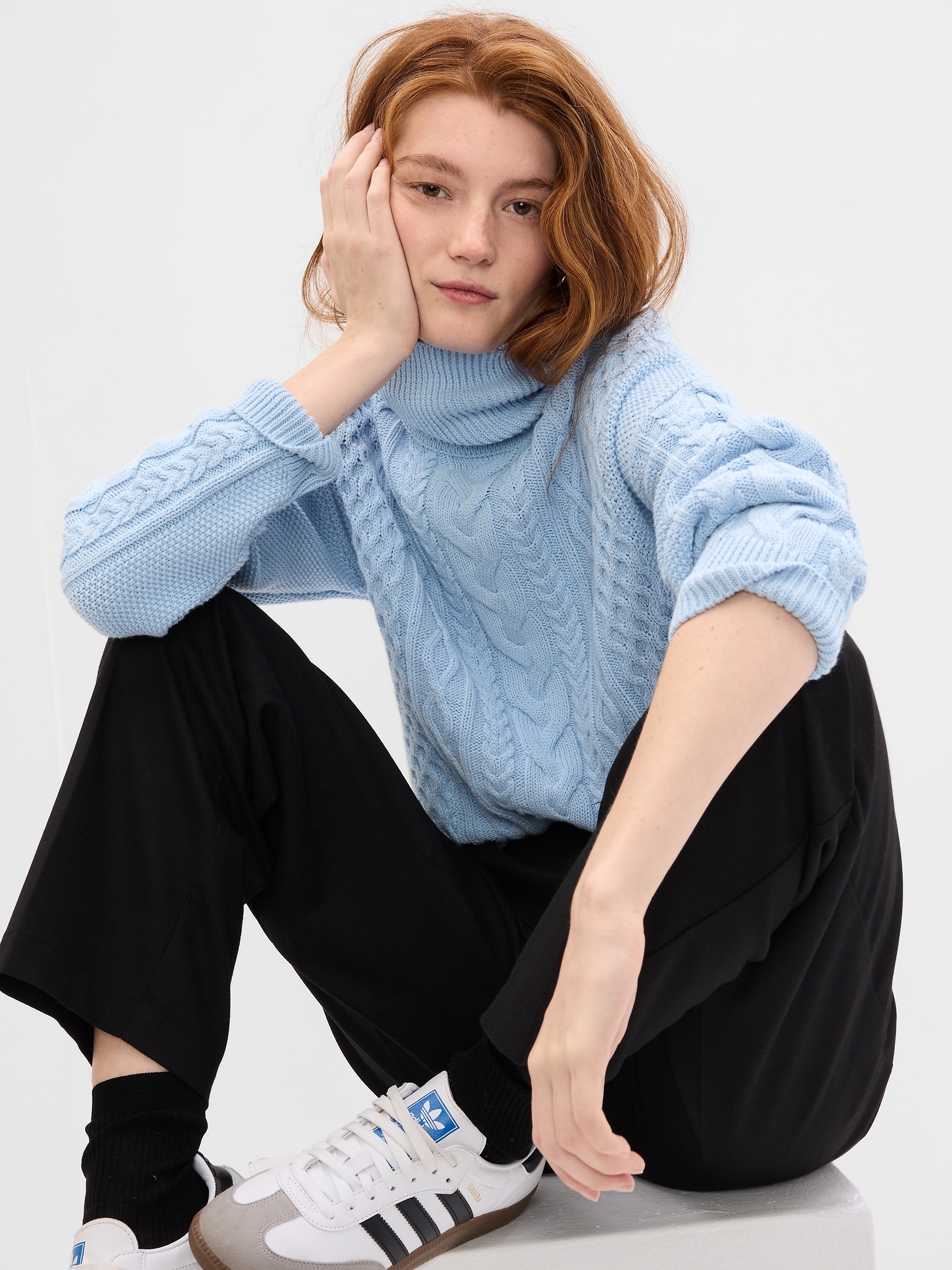 Colada - Loose-Fit Turtleneck Crop Knit Sweater