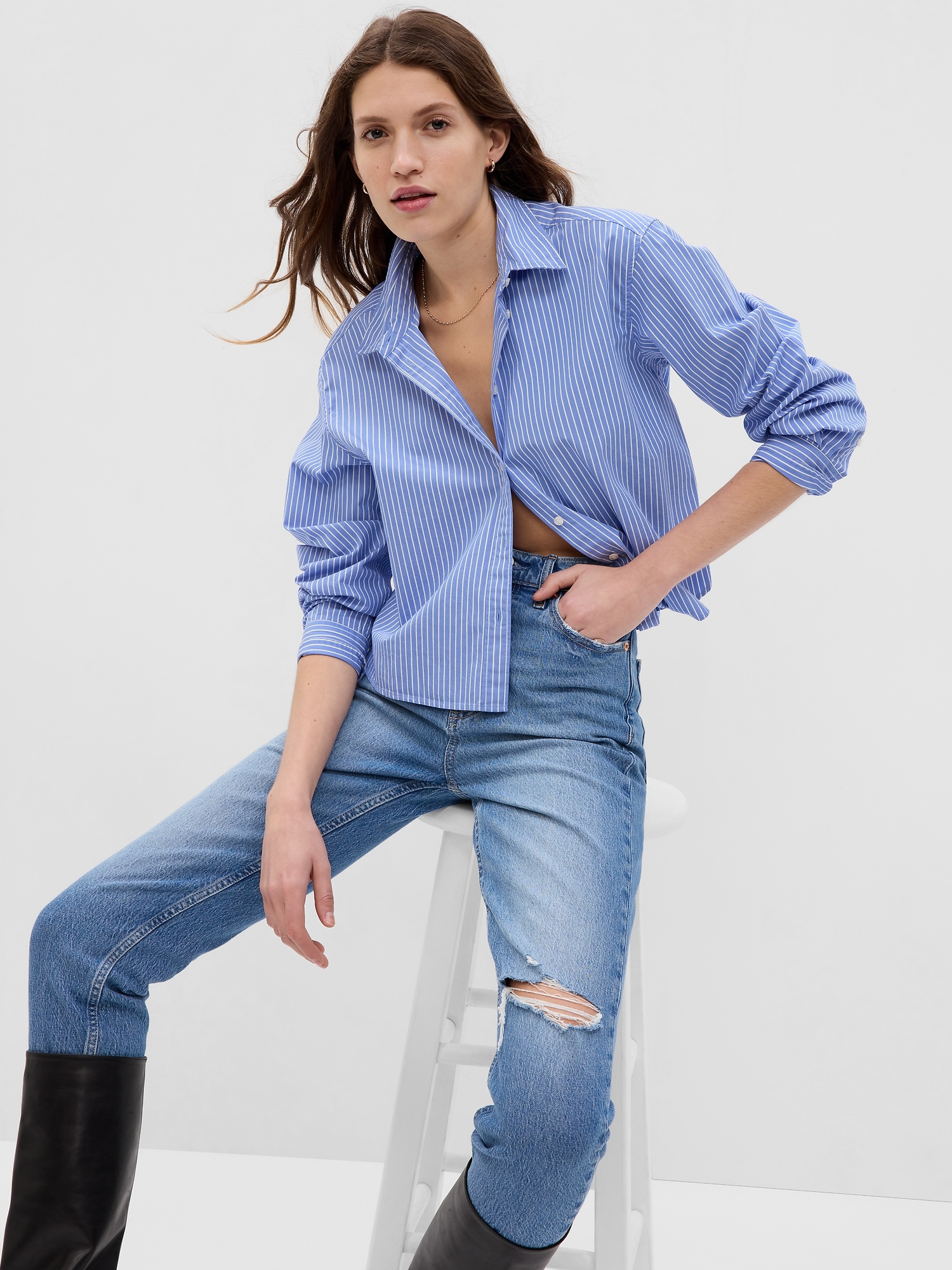 Gap 100% Organic Cotton Cropped Shirt blue. 1