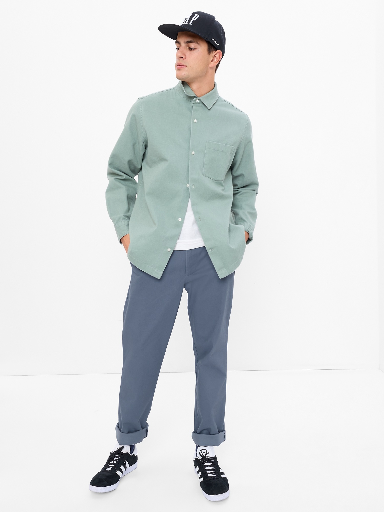 Gap Modern Khakis in Straight Fit with GapFlex blue. 1