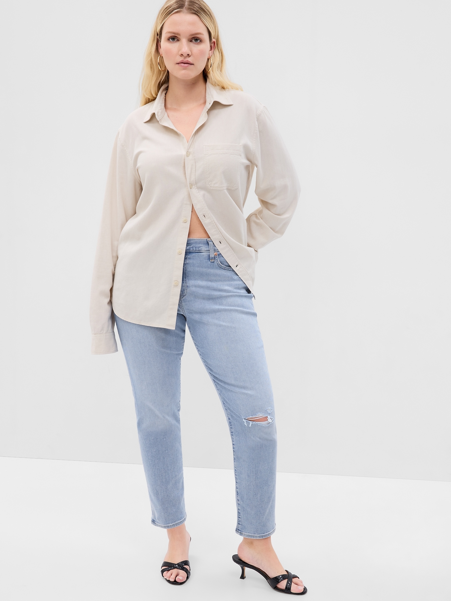 Straight fit comfort mid-rise jeans