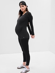 Maternity GapFit Under Belly Rib Blackout 7/8 Leggings