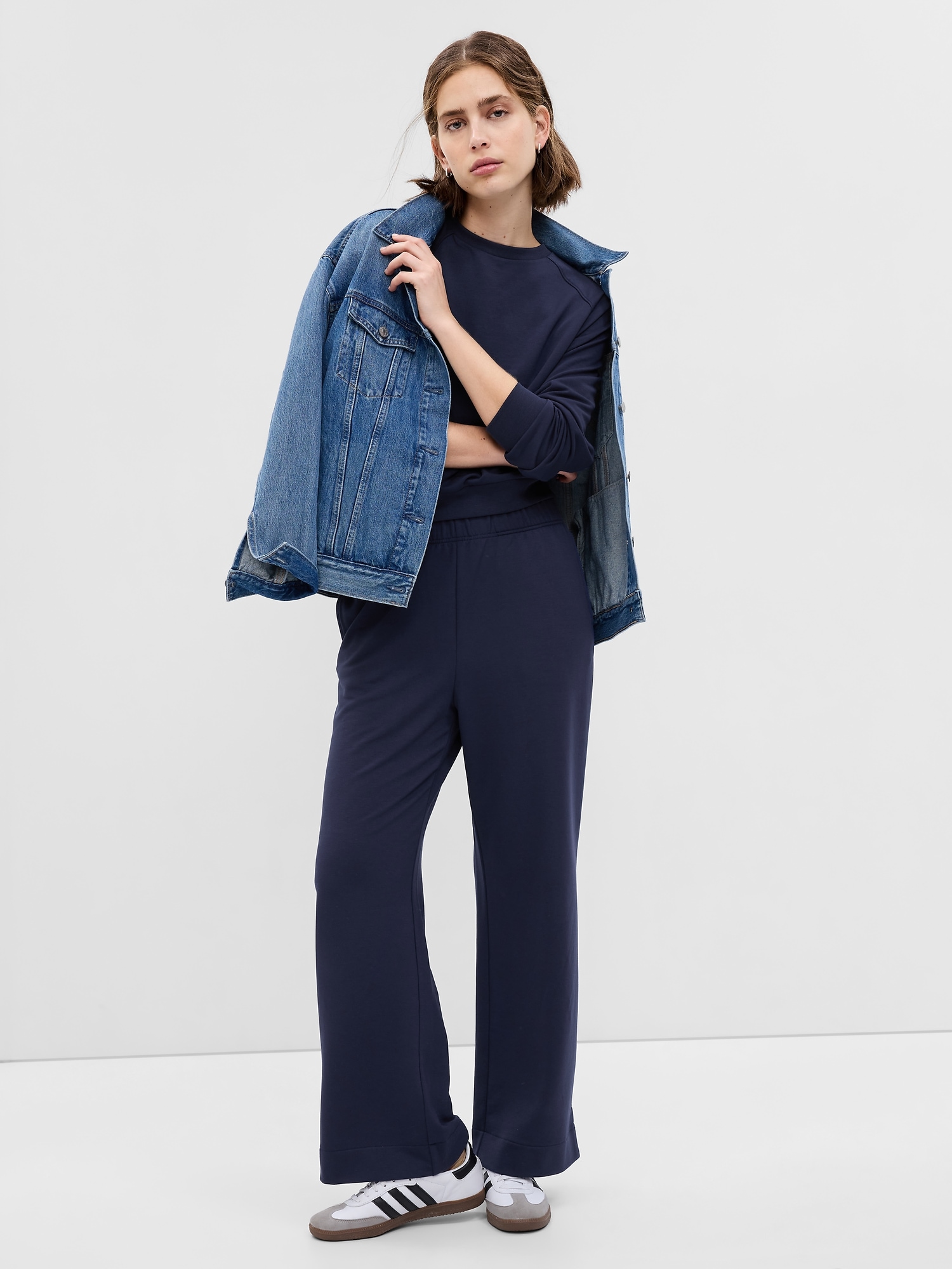 Gap High Rise Cloud Light Wide-Leg Pants blue. 1