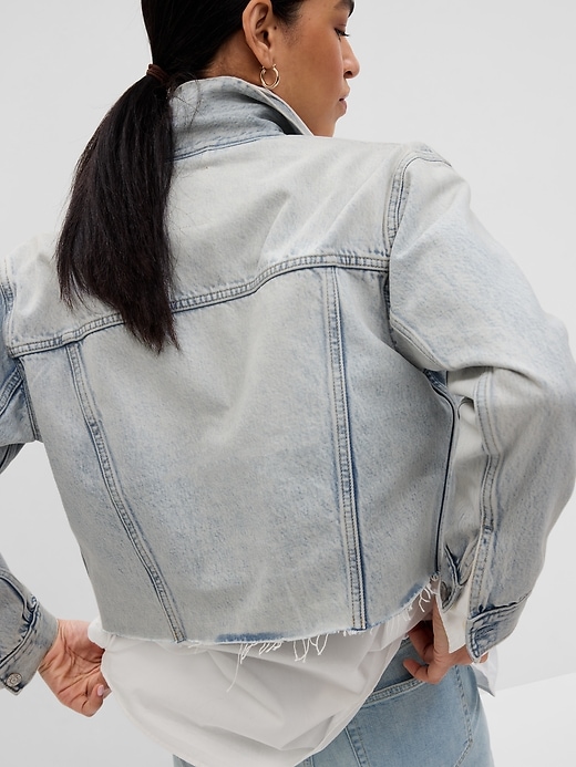 Image number 2 showing, Oversized Cropped Denim Jacket with Washwell