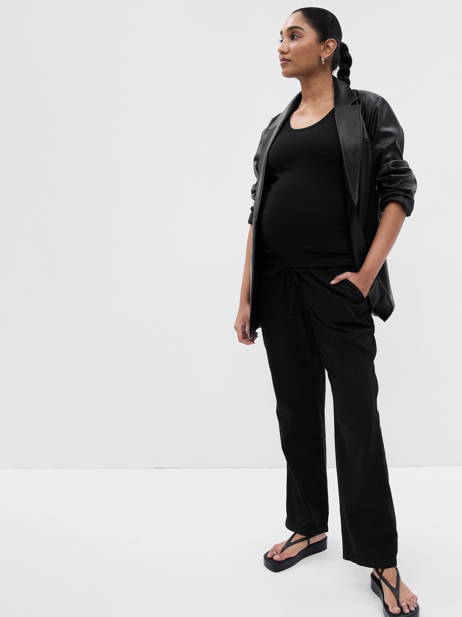 Gap Maternity Full Panel Twill Pants black. 1