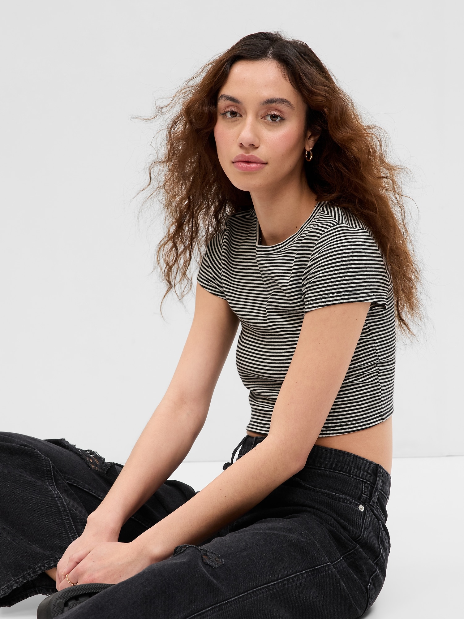 Gap PROJECT GAP Cropped T-Shirt black. 1