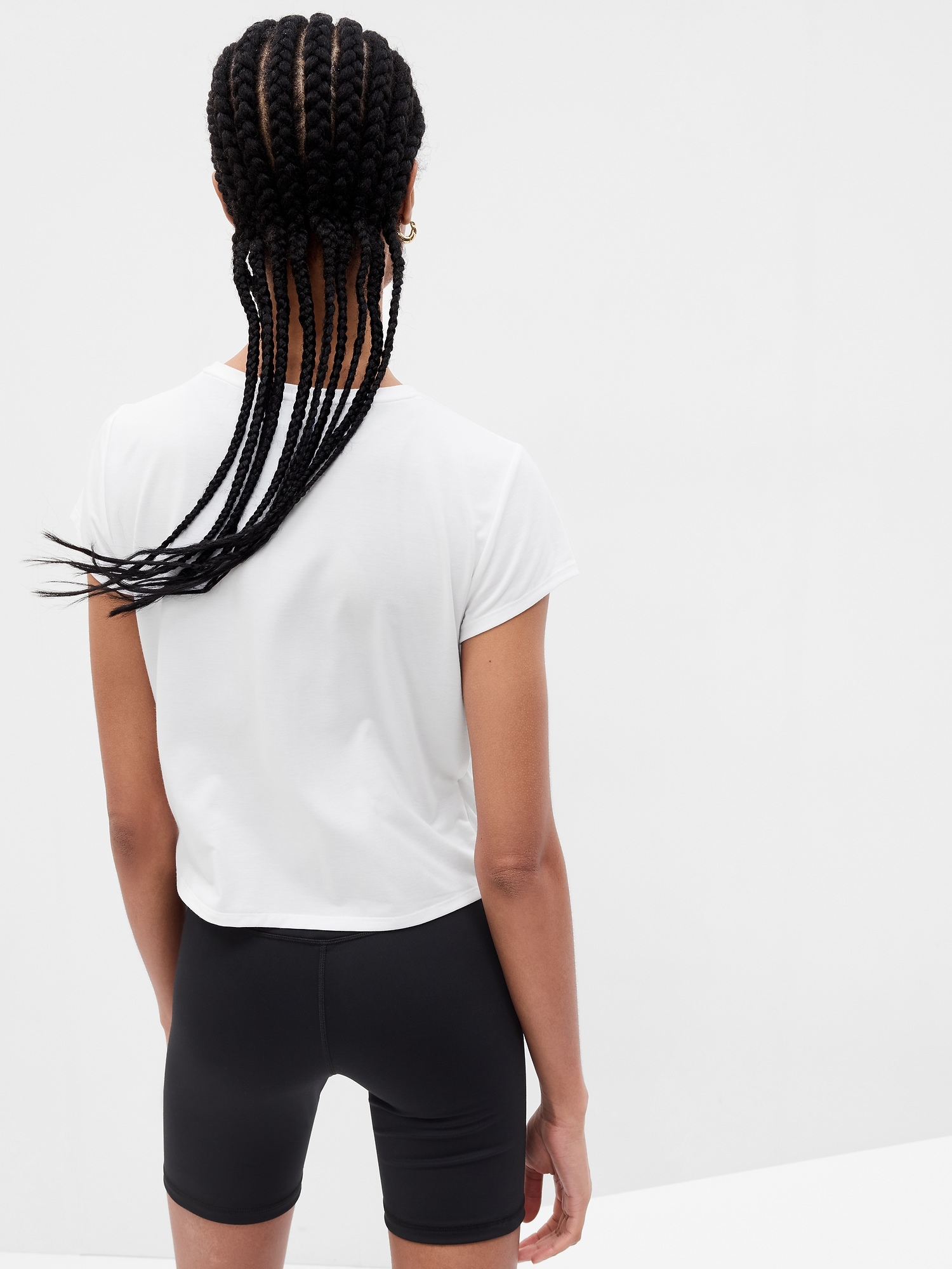 GapFit Breathe Open Back Twist T-Shirt