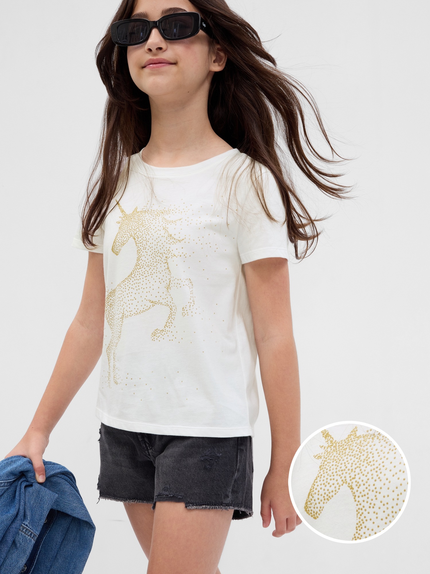 Gap Kids 100% Organic Cotton Graphic T-Shirt white. 1