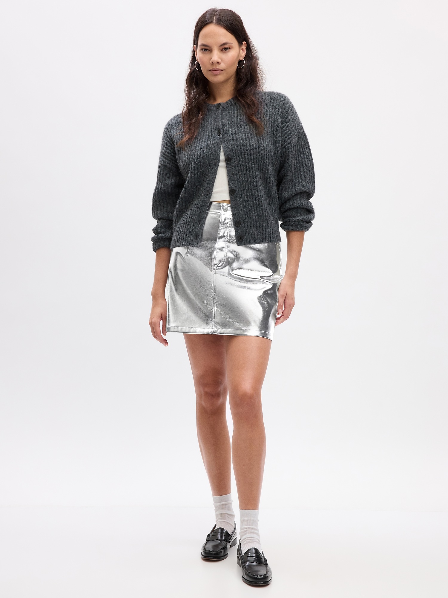Shaggy Compact Cardigan ➕Leather skirt | uvastartuphub.com