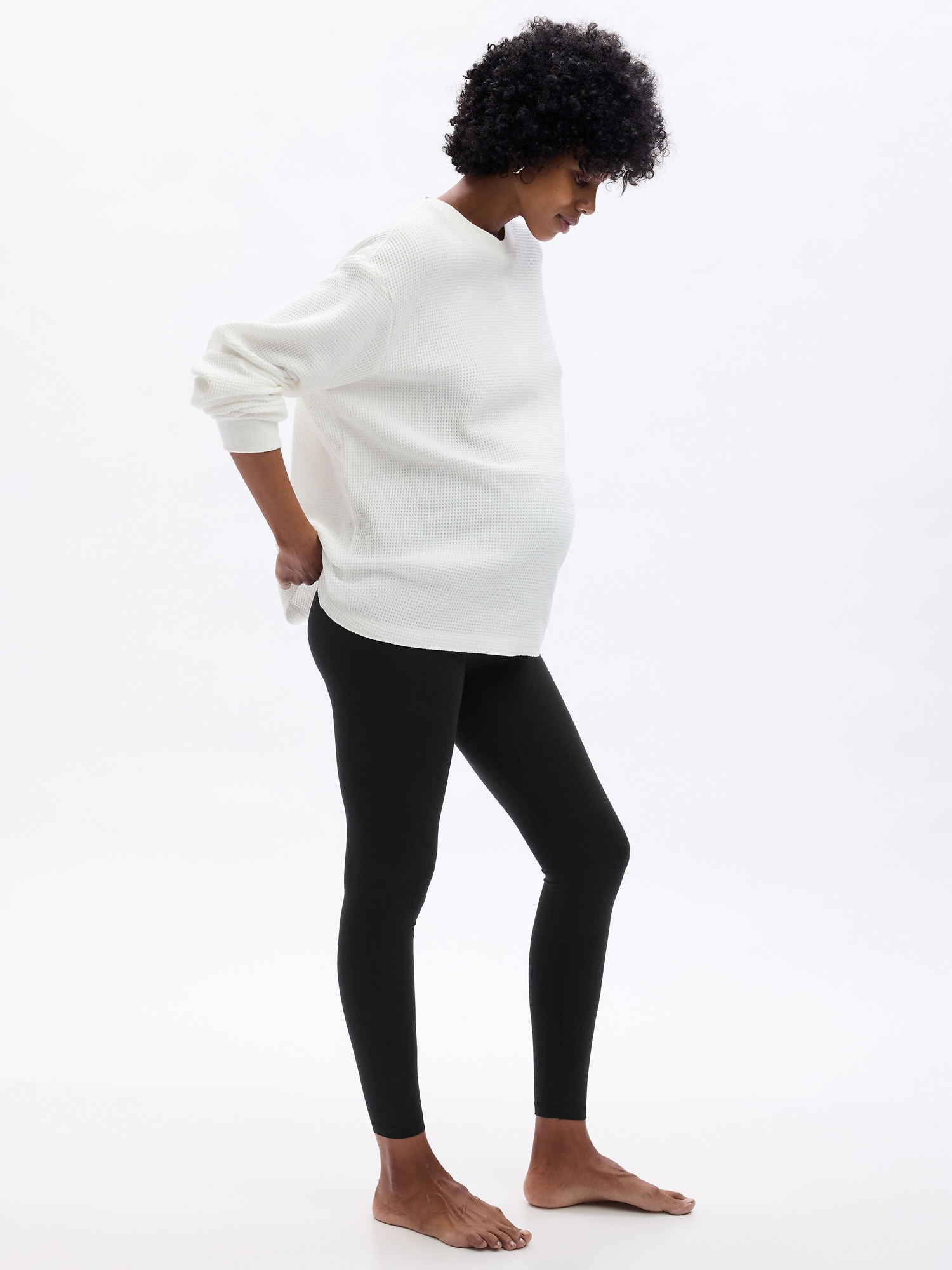 NWT*Gap Maternity Underbelly Capri Legging***Black**Size: Small (S)