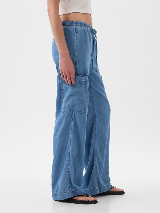 Image number 3 showing, High Rise Cargo Easy Jeans